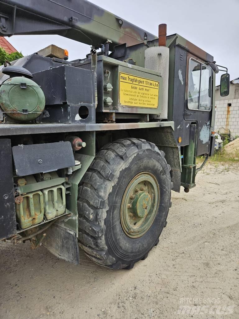 Liebherr UM 109 FKL Minikrane