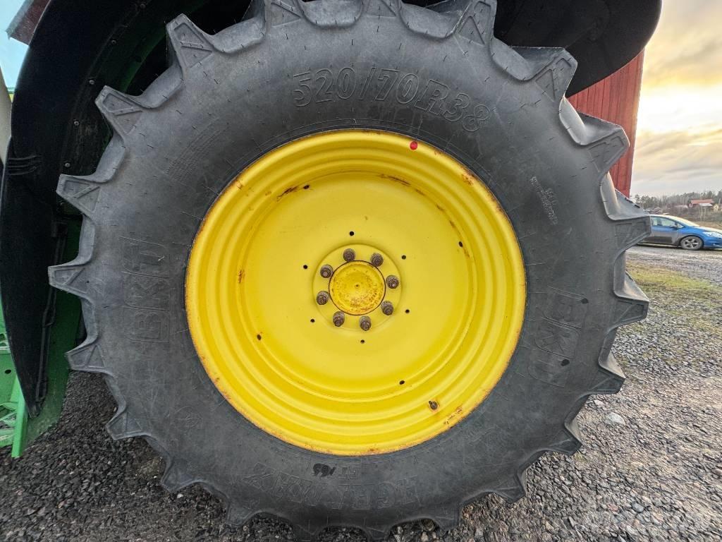 John Deere 6130 R Traktoren