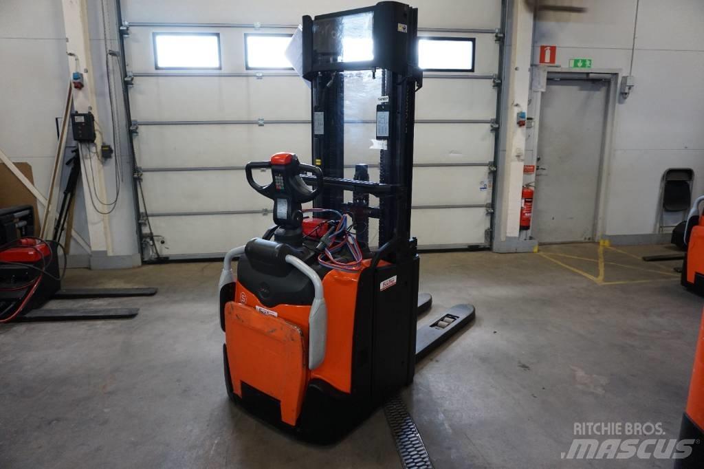 Toyota SPE120L Deichselstapler