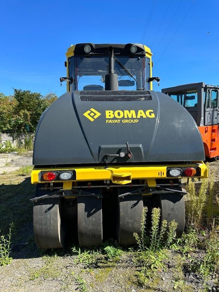 Bomag BW24RH Gummiradwalzen