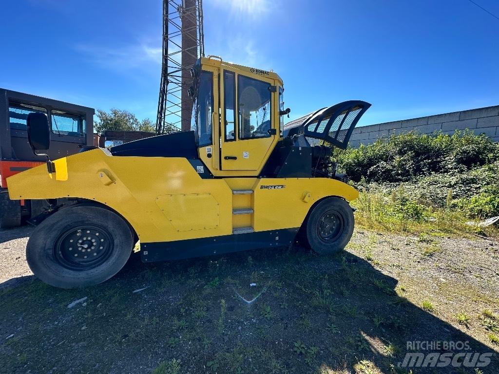 Bomag BW24RH Gummiradwalzen