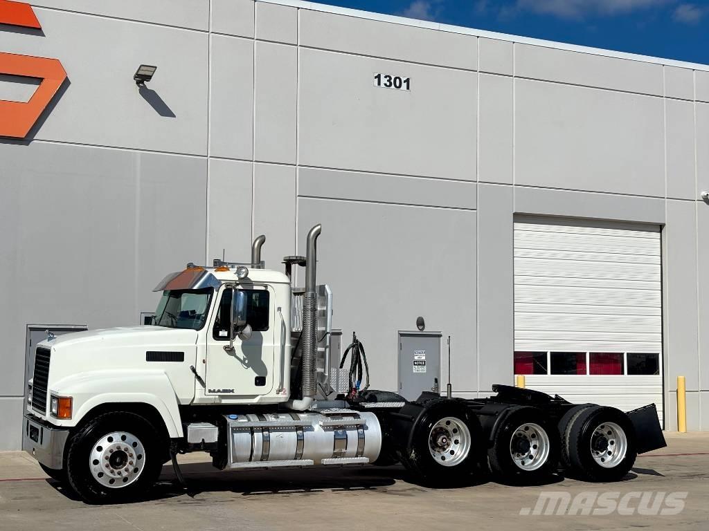 Mack CHU 613 Sattelzugmaschinen