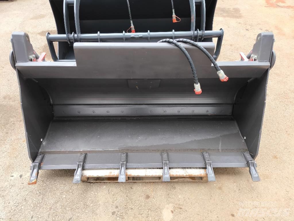 Mecalac 0.65m3 4in1 Schaufeln