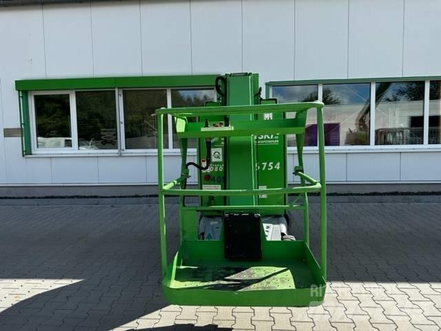 Haulotte Star 10 Kompakte selbstfahrende Hebebühnen