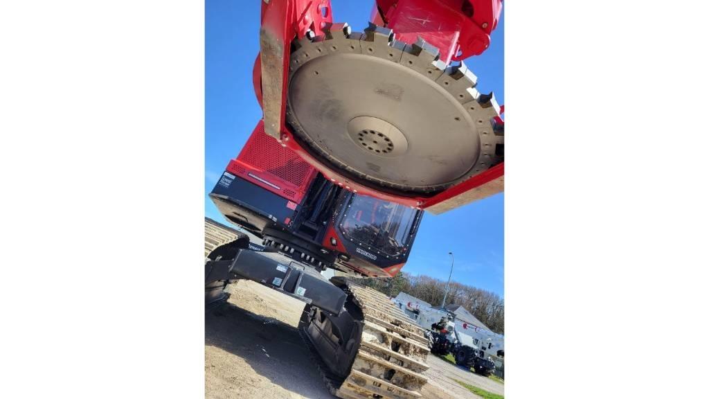  Quadco 24C Harvester