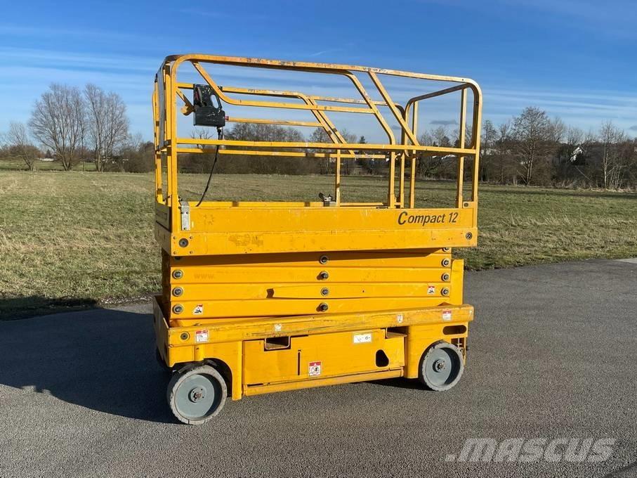 Haulotte Compact 12 Scheren-Arbeitsbühnen
