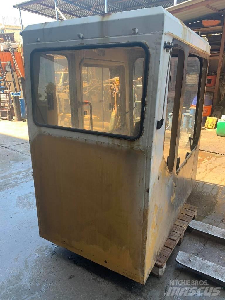 CAT 375 Kabinen
