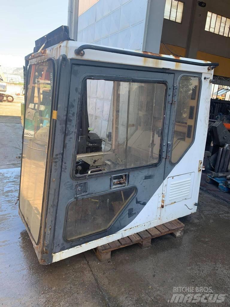 CAT 375 Kabinen