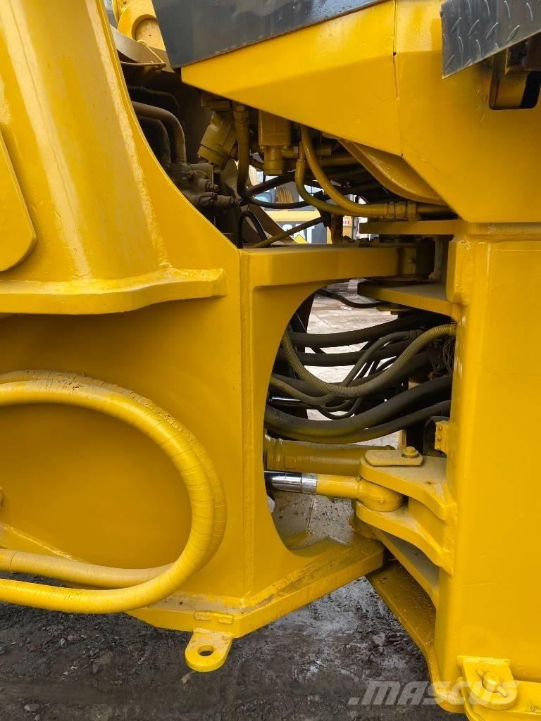 Komatsu WA 470-3 Radlader