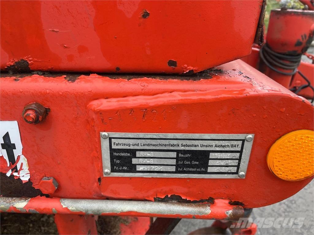 Unsinn RF-8 Futterverteilwagen