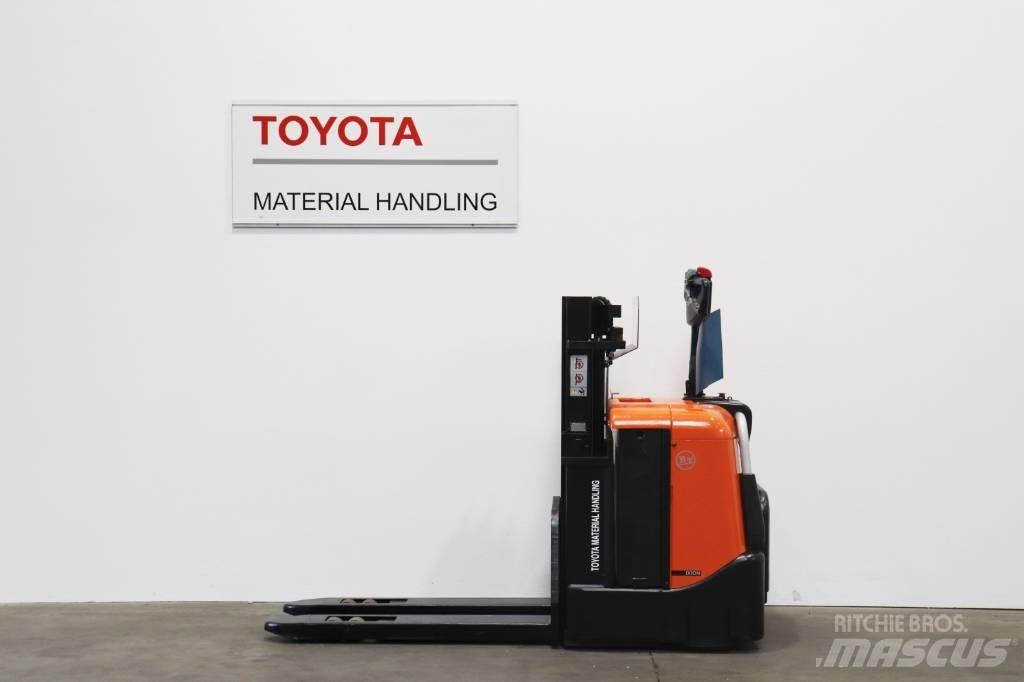 Toyota SPE125 Deichselstapler
