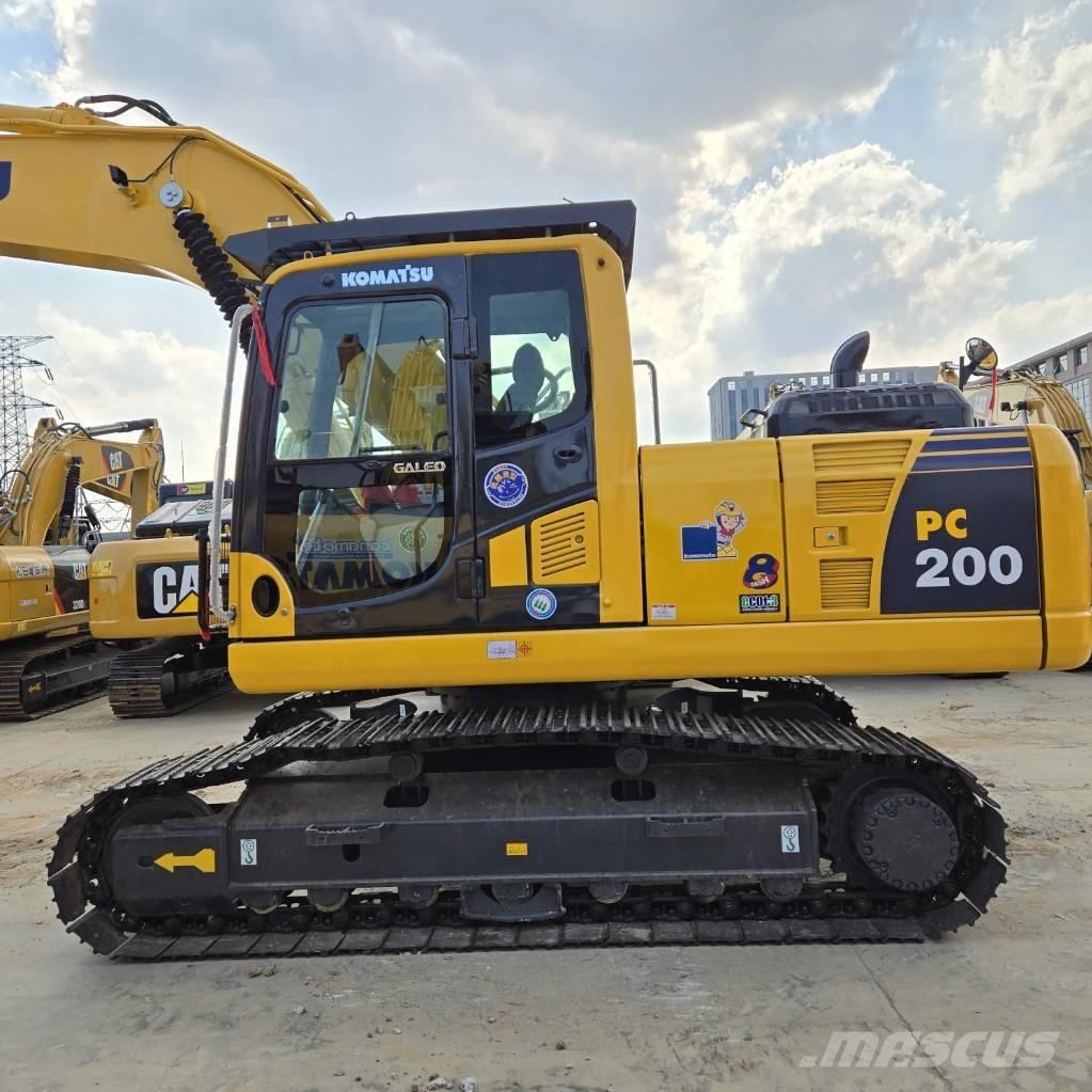 Komatsu PC 200-8 Raupenbagger