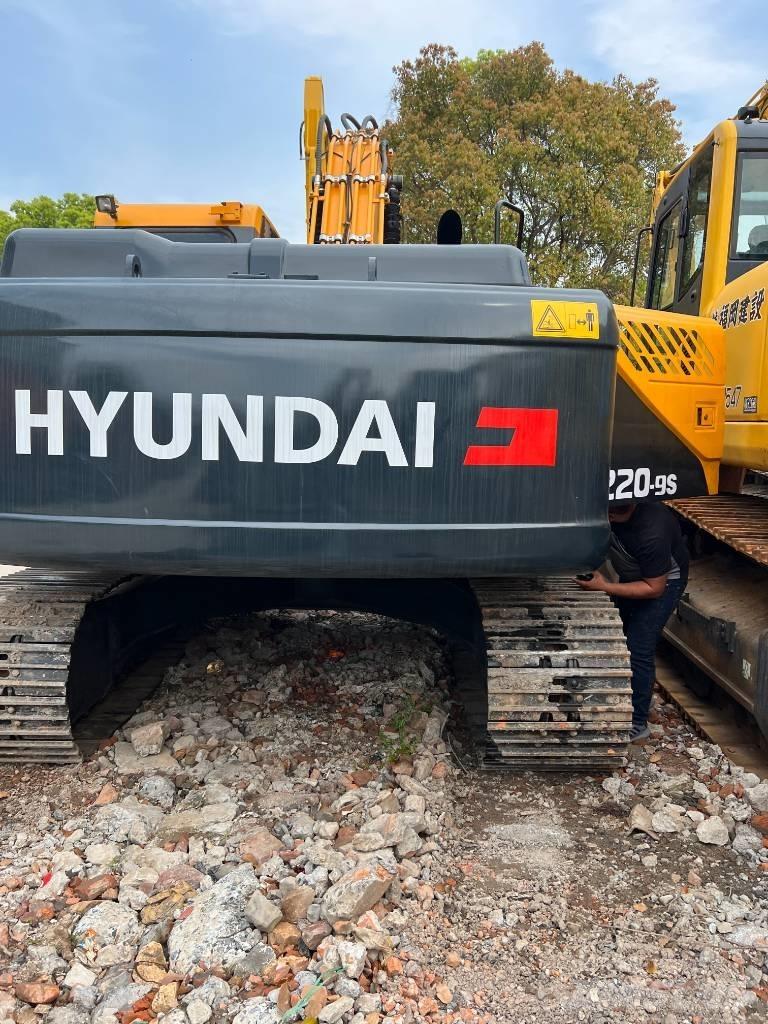 Hyundai 220LC-9S Raupenbagger