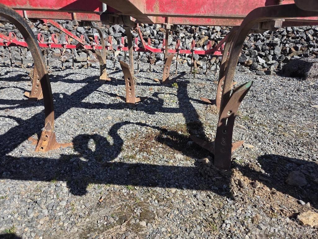 Väderstad Cultivator Grubber