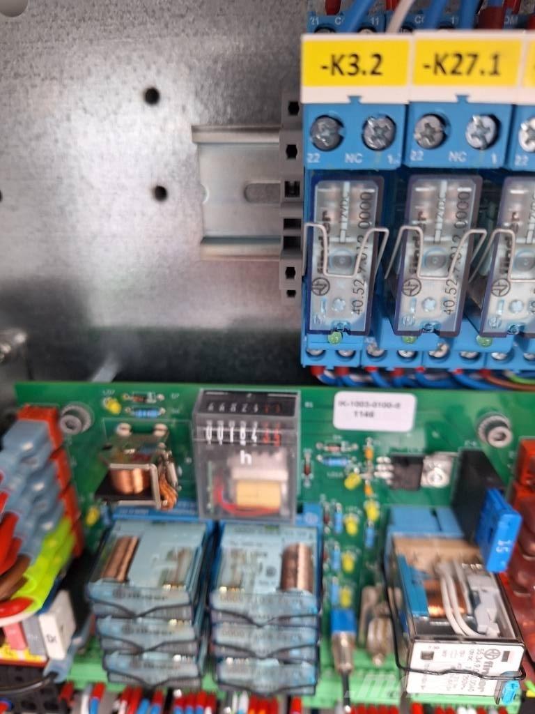 Böcker AHK 30 KS Andere Krane