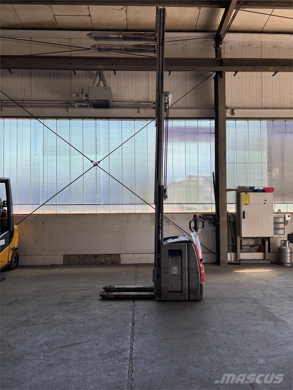 Still EXV 16 Zelfrijdende stapelaars