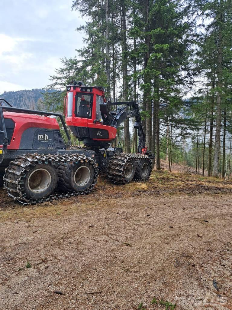 Komatsu 931 XC Harvester
