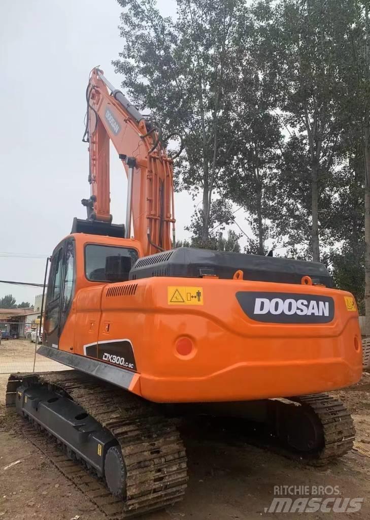 Doosan DX300LC-9C Raupenbagger