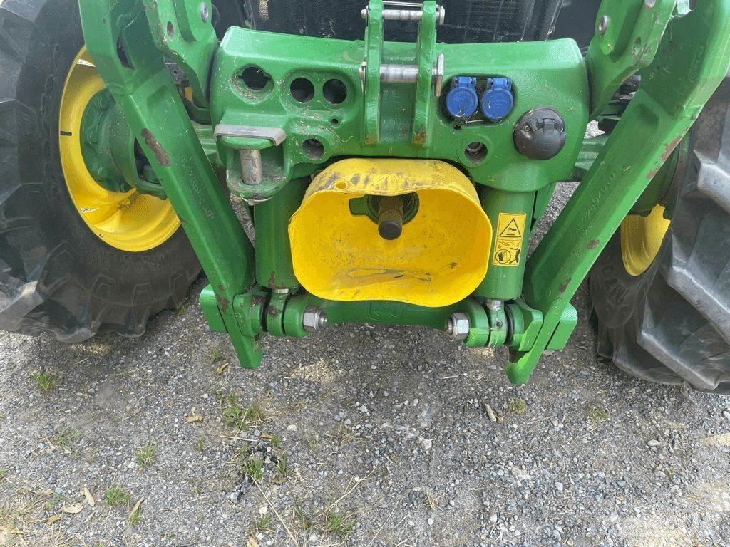 John Deere 6120 M Traktoren