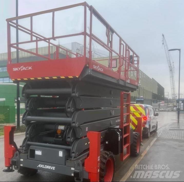 SkyJack SJ9664RT Scheren-Arbeitsbühnen
