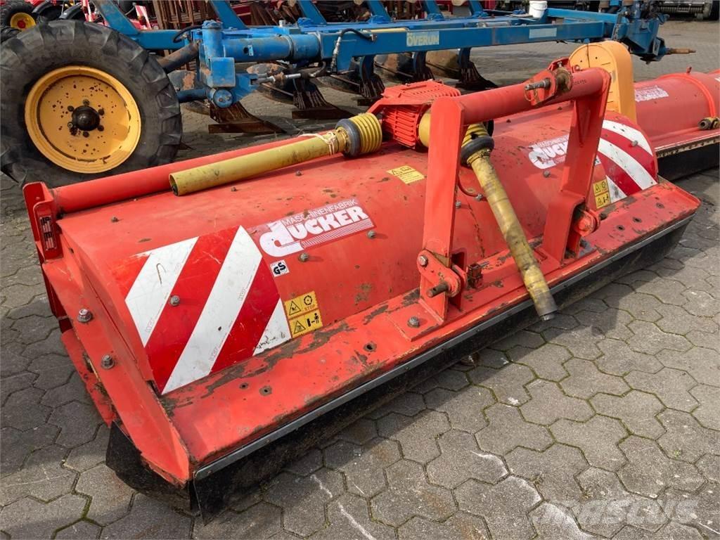 Dücker UM 27 Sonstige Grünlandgeräte