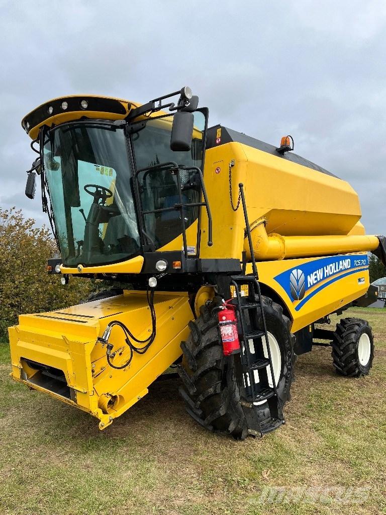 New Holland TC 5.70 Mähdrescher