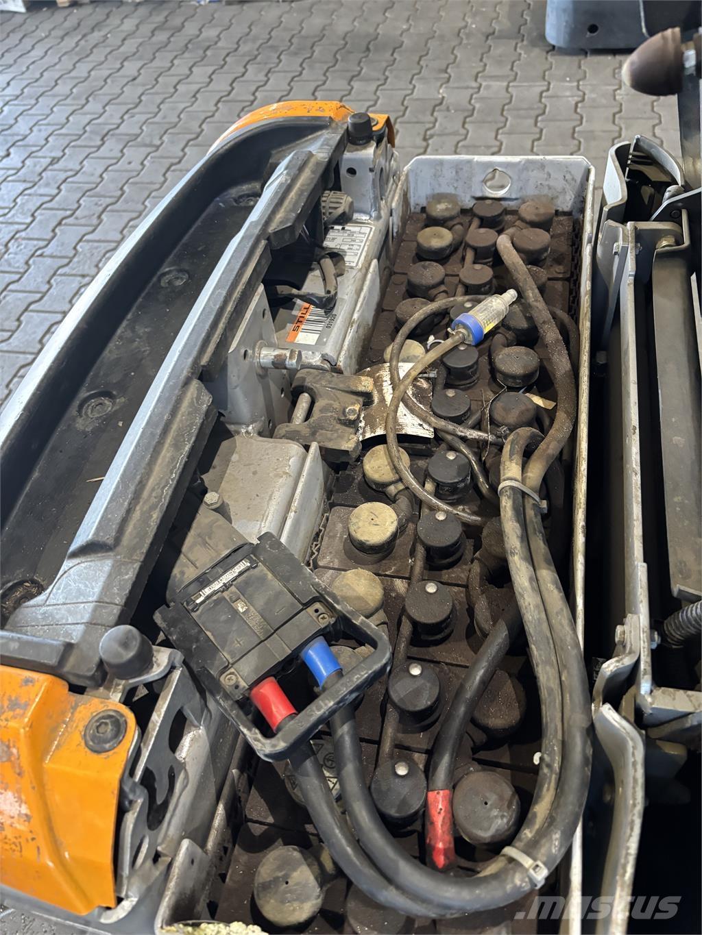 Still OPX 20 Niederhub-Kommissionierer