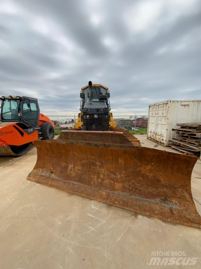 DEERE 750K Bulldozer