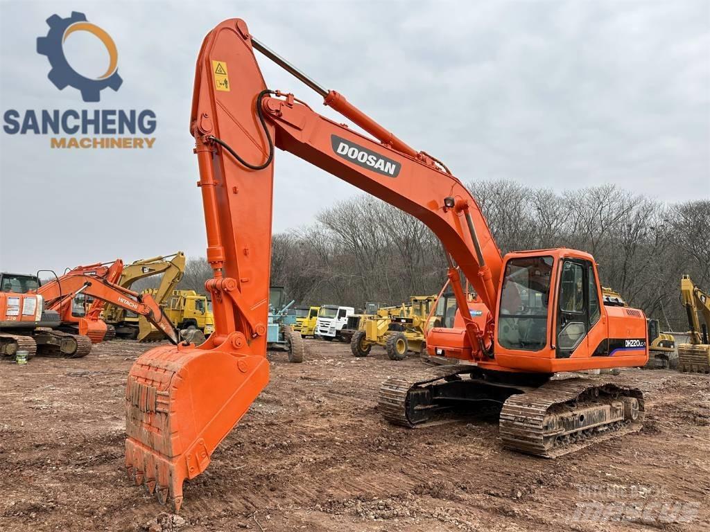 Doosan DH 220 Raupenbagger