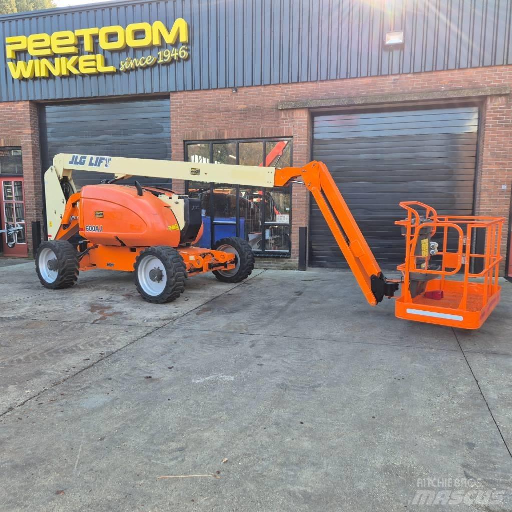 JLG 600 AJ Gelenkteleskoparbeitsbühnen