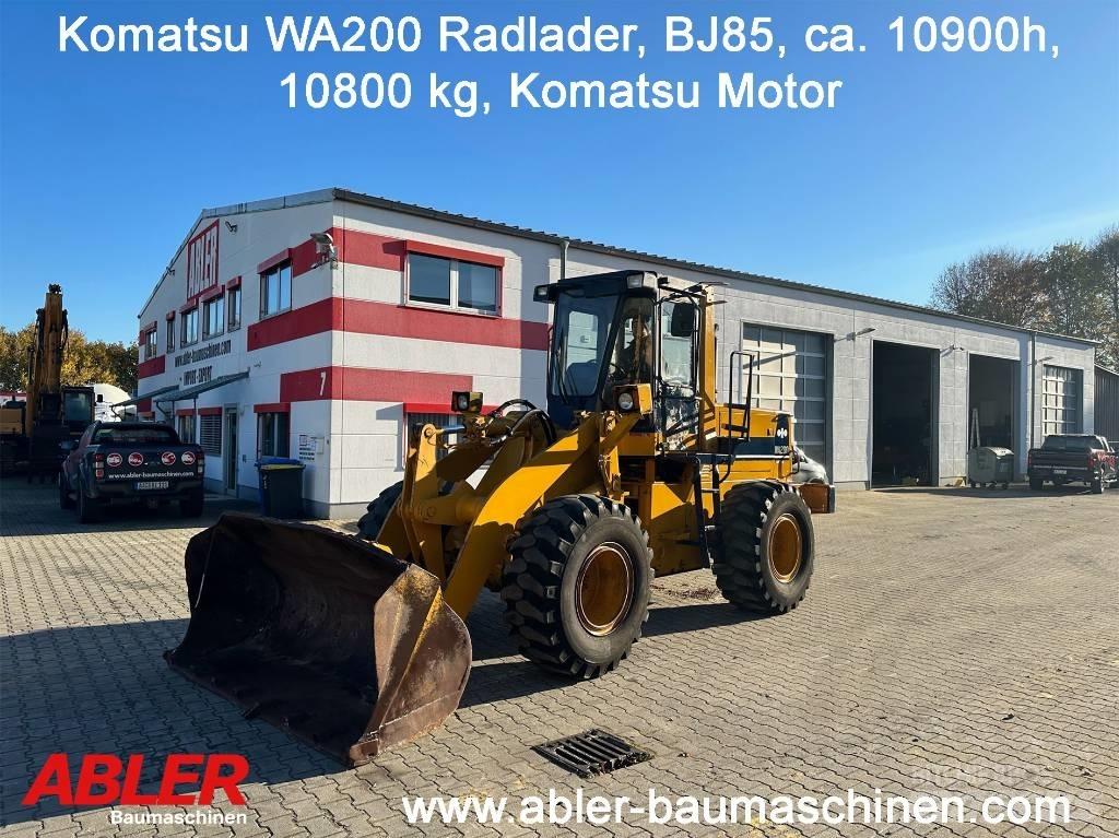 Komatsu WA200 Radlader