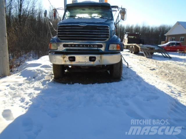 Sterling L 9500 Pritschenwagen/Pritschenwagen mit Seitenklappe