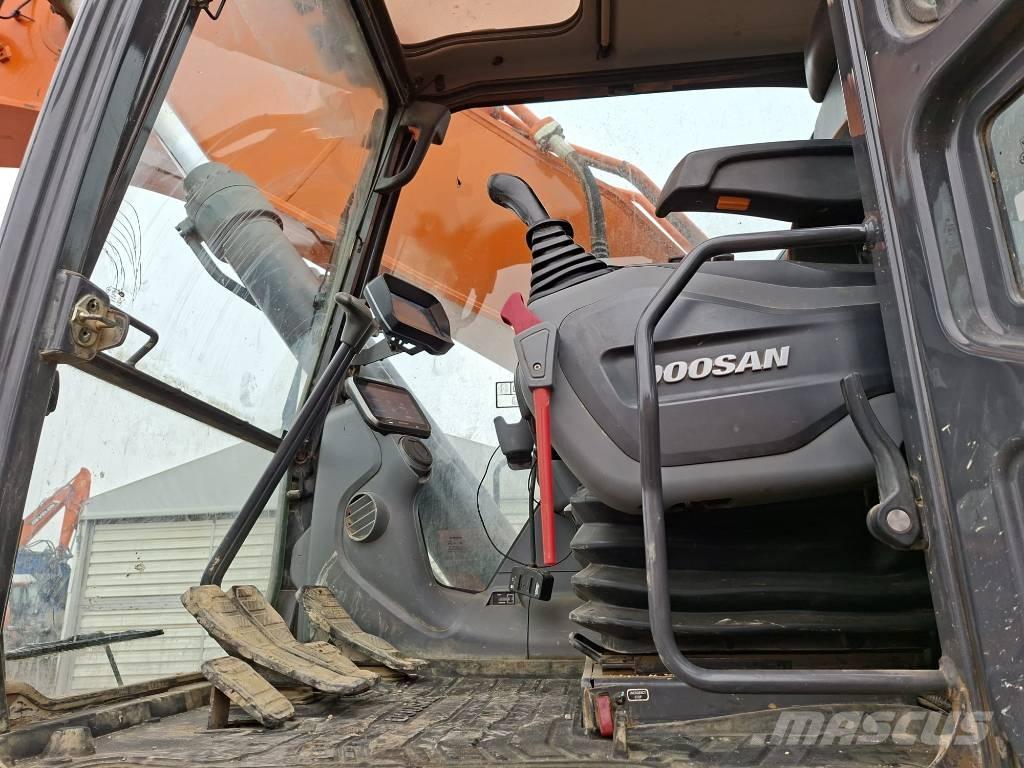 Doosan DX380LC-7 Raupenbagger