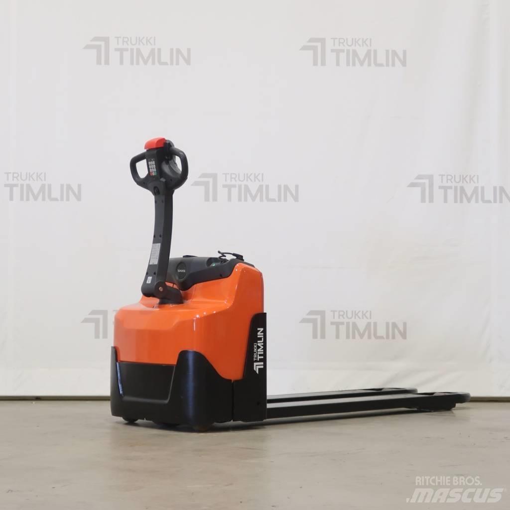 Toyota LWI160 Niedergabelstapler