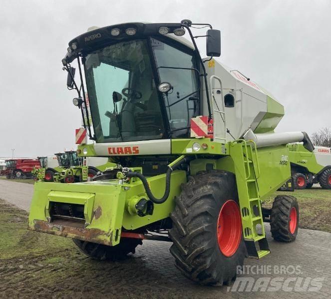 CLAAS AVERO 240 Mähdrescher