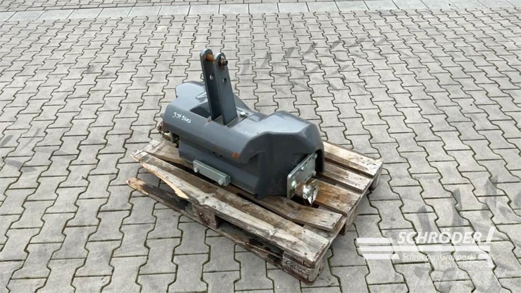 Valtra 600 KG Sonstiges Traktorzubehör