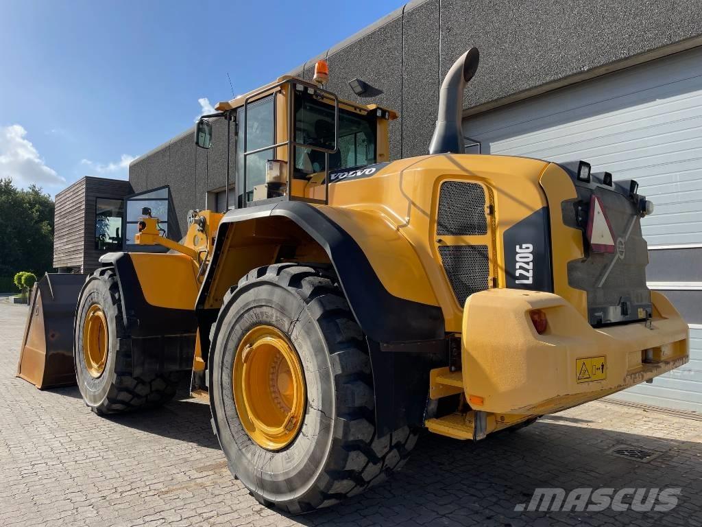 Volvo L220G Radlader
