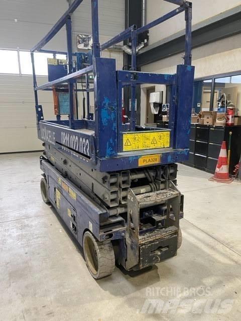 Haulotte Compact 8 Scheren-Arbeitsbühnen