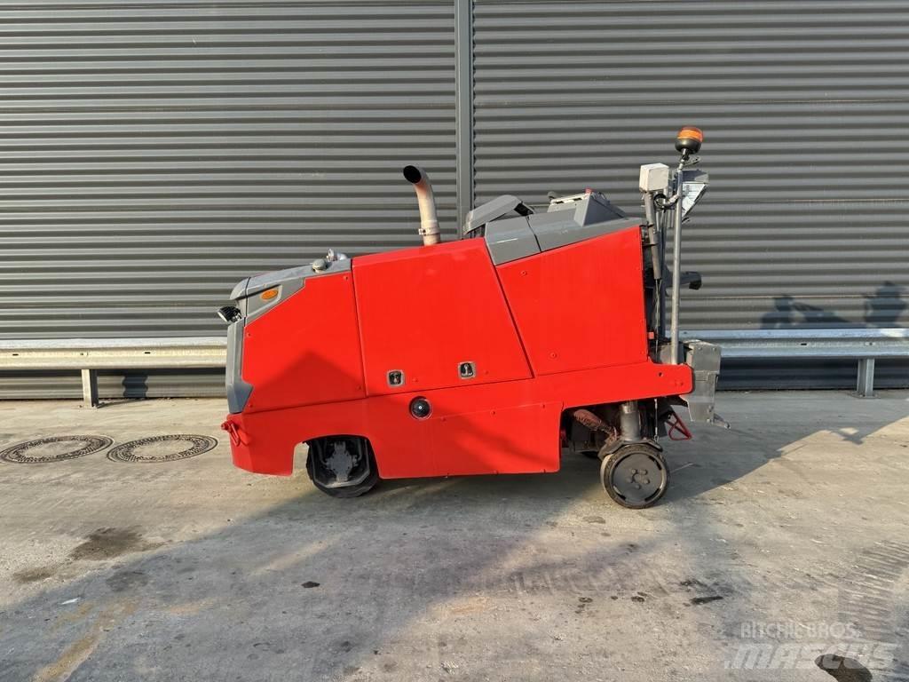 Wirtgen W 35 RI Asphaltfräsen