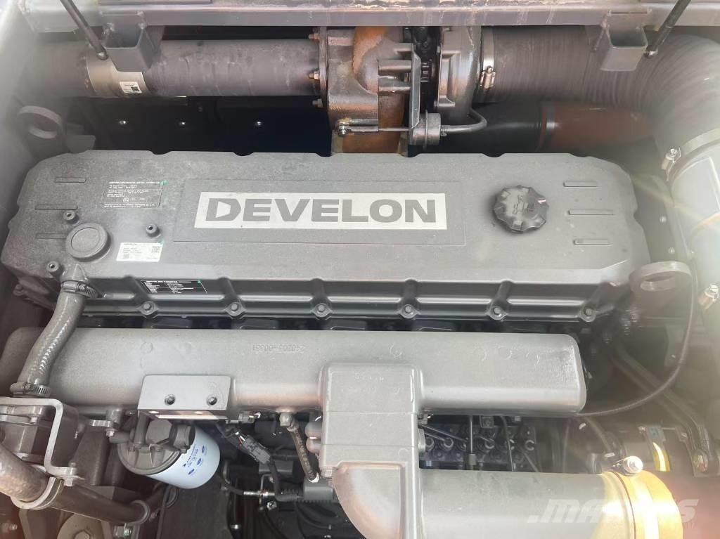 Develon DX 450 Raupenbagger