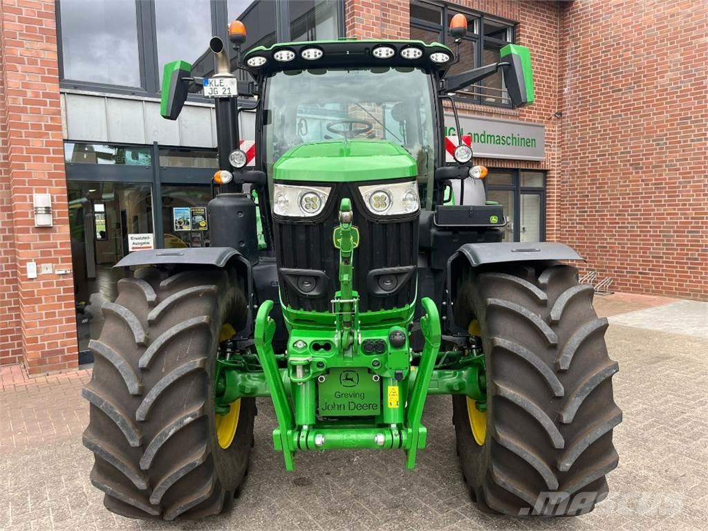 John Deere 6R215 Traktoren