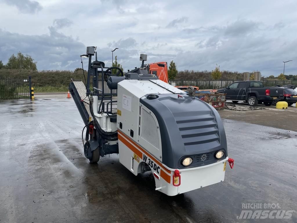 Wirtgen W 35 DC Asphaltfräsen