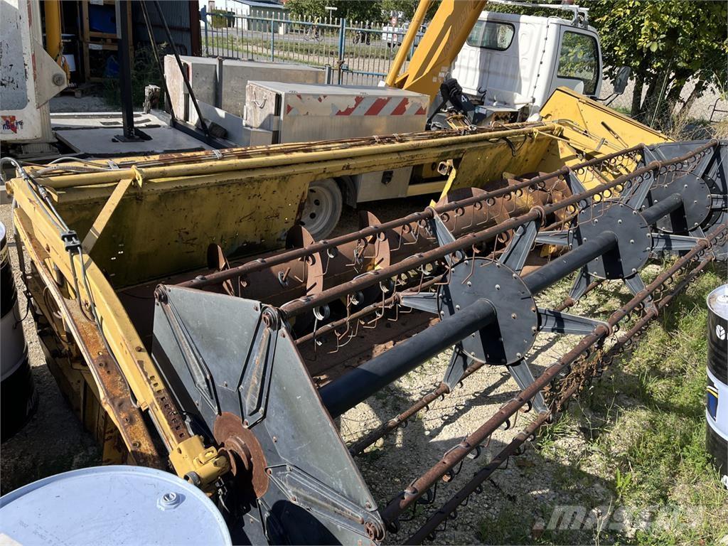 New Holland TX 32 Mähdrescher