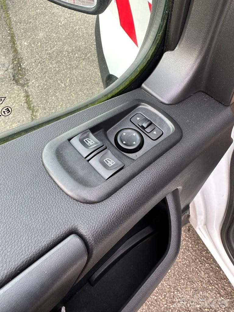 Renault Master Anhänger-Arbeitsbühnen