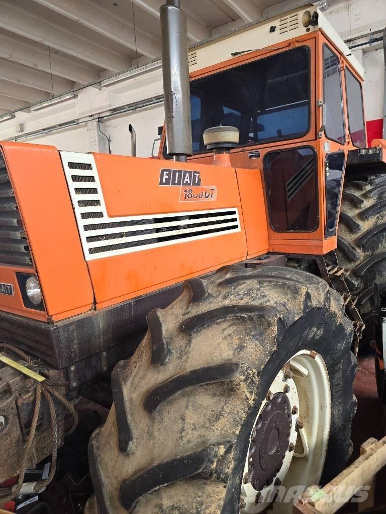 Fiat-Hitachi 1880 DT Traktoren