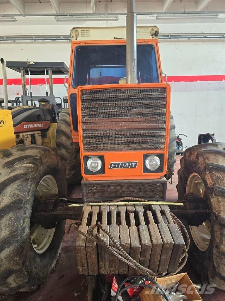 Fiat-Hitachi 1880 DT Traktoren