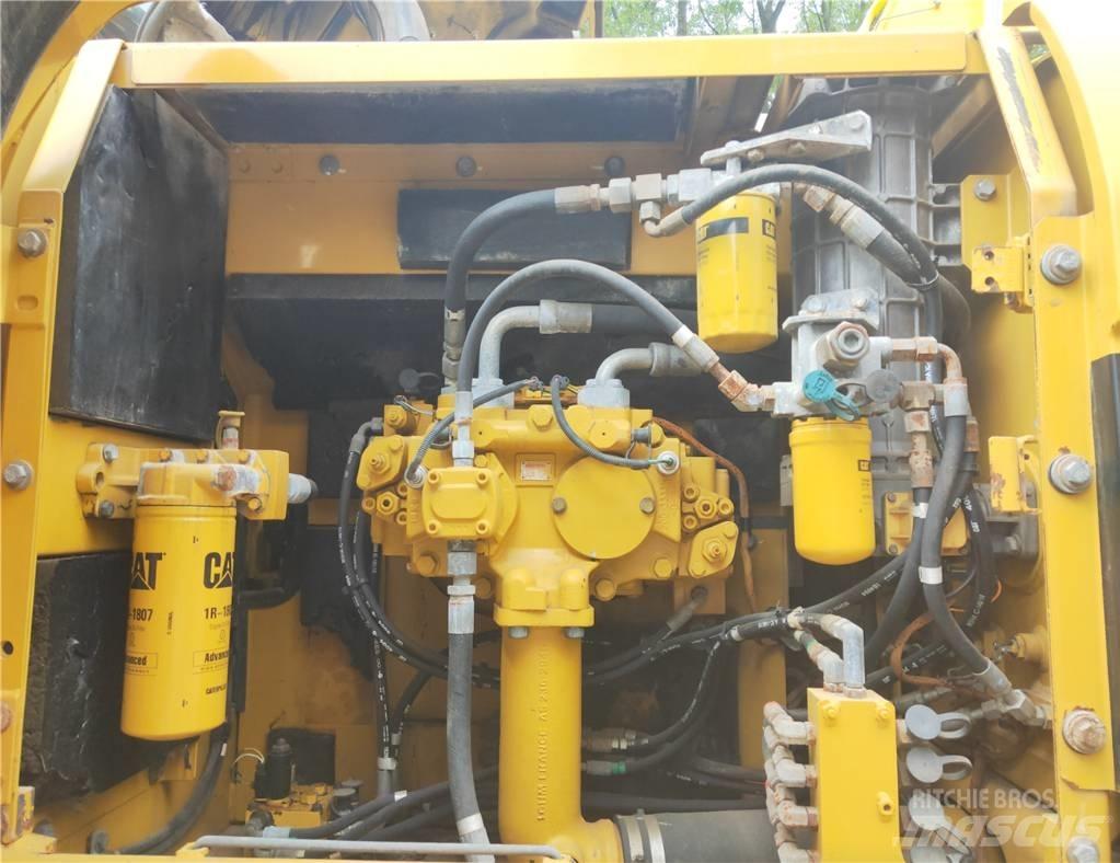 CAT 329 D Raupenbagger