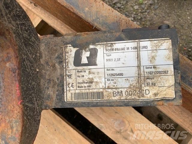 Ålö PALLET TINES Weitere Lade- und Grabgeräte