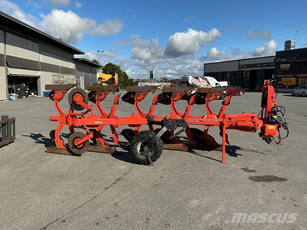 Kuhn Vari-Master 123 Wendepflüge