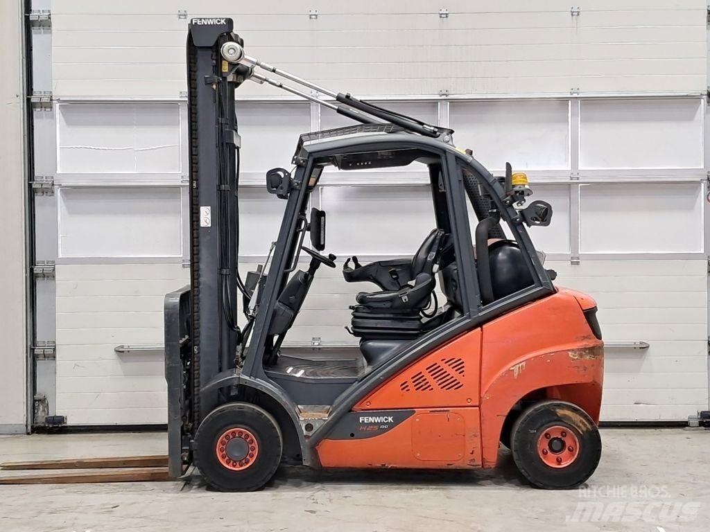 Linde H25T-02 LPG heftrucks